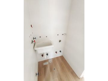 Departamento de estreno en piso 1 - Surquillo  63.85m2 **