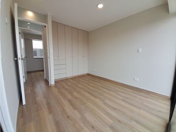 Departamento de estreno en piso 1 - Surquillo  63.85m2 **