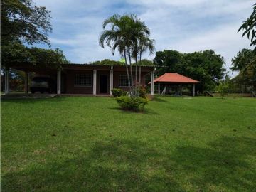 VENDO CASA EN CHAME CORONADO 5R
