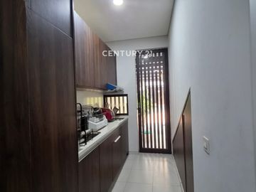 Rumah Modern Posisi Hoek Siap Huni Di Bintaro Jaya Gb 18501
