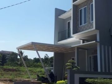 Rumah Asri Mewah di Kolonel Masturi Dekat Pemkot Cimahi.