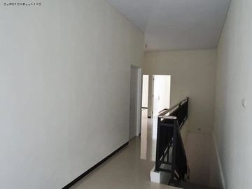 Rumah baru gress Mulyosari BPD Hadap selatan, Strategis