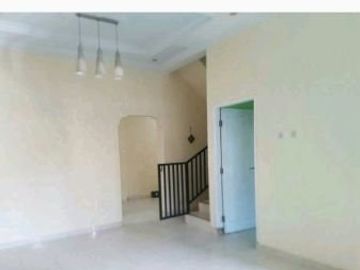 Di Jual Rumah di Cluster Duta Graha, Binong Karawaci. Tangerang,Bagus, murah, bisa KPR, sudah renov , siap huni