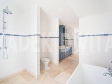 Luxury tropical villa umalas dkt seminyak canggu