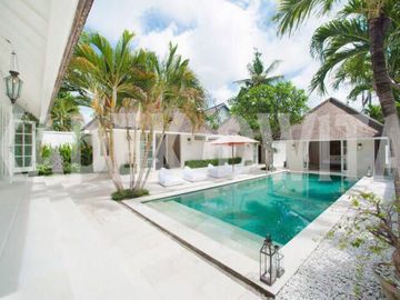 Luxury tropical villa umalas dkt seminyak canggu