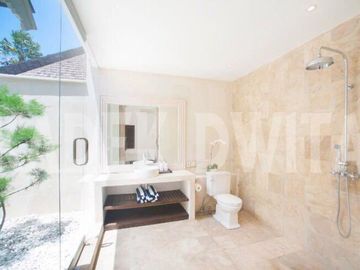 Luxury tropical villa umalas dkt seminyak canggu