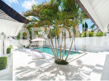 Luxury tropical villa umalas dkt seminyak canggu