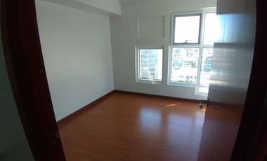 1 BEDROOM FOR SALE with Parking  IN PASEO DE ROCES MAKATI