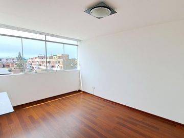 Venta Departamento Triplex Unidad Vecinal Mirones-Lima