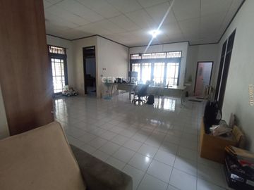 Rumah Murah Tanah Luas Dan Asri Dalam Komplek Dekat Stasiun