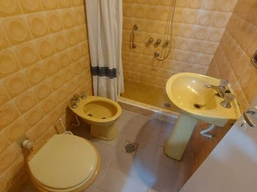 Departamento Tipo Casa en venta en Lanus Oeste