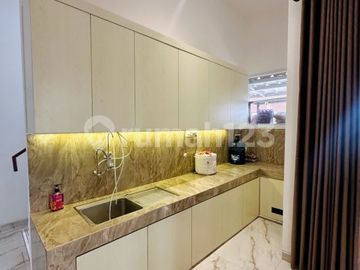 Rumah Dalam Komplek Nempel Jak Sel Dekat MRT Lebak Bulus