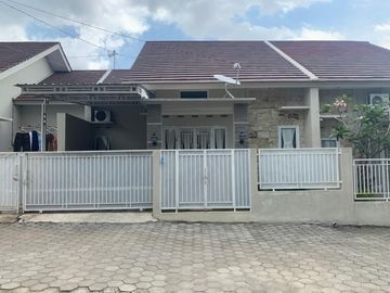 Rumah Minimalis Semi Furnish di Jl Kaliurang km.10