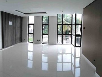 Brizlane Residnce 4BR Townhouse in Quezon City nr Heart Cntr