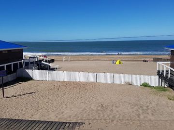 HERMOSO DEPARTAMENTO FRENTE AL MAR ZONA CÉNTRICA VILLA GESELL