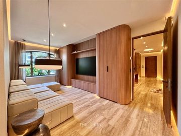 Remodelado de lujo. en venta de 4 dorm. en Lo Barnechea