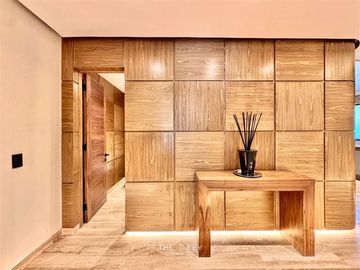 Remodelado de lujo. en venta de 4 dorm. en Lo Barnechea