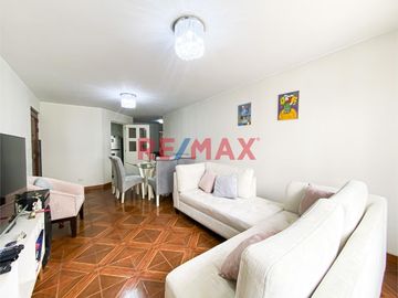 Tenemos disponible un amplio y comodo departamento en Pueblo Libre, cuenta con una ubicación privilegiada entre la calle J.J. Pasos y Av. San Martín,