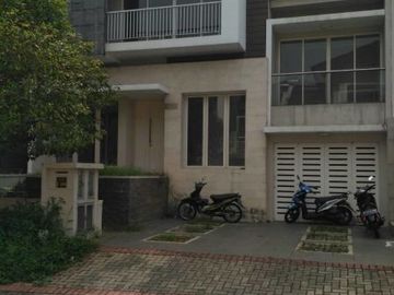 Rumah Bagus Siap Huni di Kebayoran Garden | SC 0057 - RS