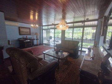VENTA DEPARTAMENTO URDESA CON PARQUEO
