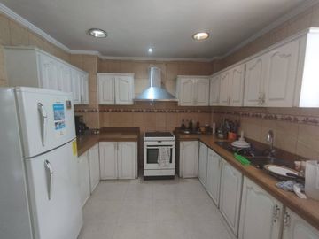 VENTA DEPARTAMENTO URDESA CON PARQUEO