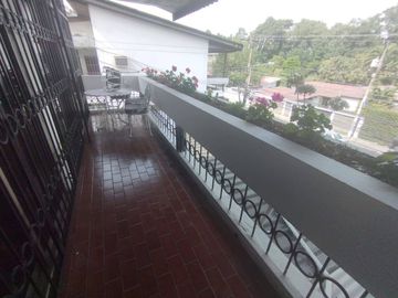 VENTA DEPARTAMENTO URDESA CON PARQUEO