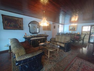 VENTA DEPARTAMENTO URDESA CON PARQUEO