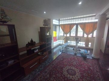 VENTA DEPARTAMENTO URDESA CON PARQUEO