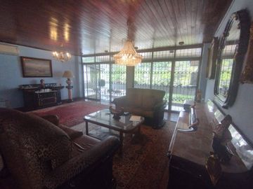 VENTA DEPARTAMENTO URDESA CON PARQUEO
