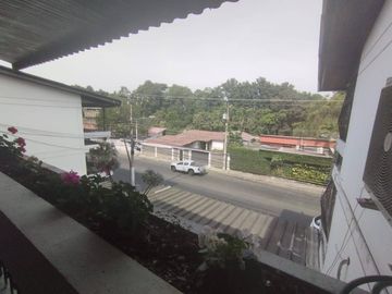 VENTA DEPARTAMENTO URDESA CON PARQUEO