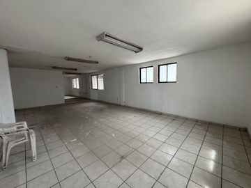 BODEGA EN RENTA EJE 134