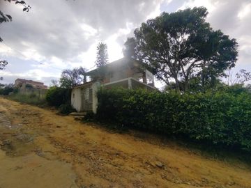 VENTA CASA-FINCA, EN ACAPULCO RUITOQUE BAJO, SANTANDER. Cod V5825