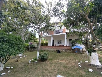 VENTA CASA-FINCA, EN ACAPULCO RUITOQUE BAJO, SANTANDER. Cod V5825