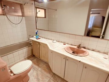 Casa en venta de 5 dorm. en Los Andes