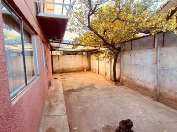 Casa en venta de 5 dorm. en Los Andes