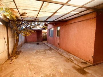 Casa en venta de 5 dorm. en Los Andes