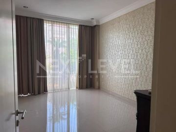 Dijual Rumah Mewah Pakuwon Indah Surabaya