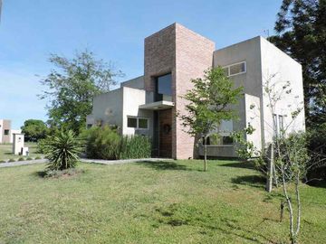 Casa en venta en Greenville Polo Resort