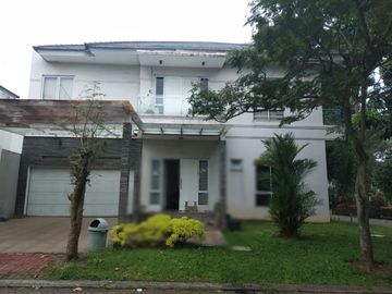 DIJUAL RUMAH FORESTA BSD RUMAH MEWAH HOOK 365m2 HADAP TIMUR SHM DIJUAL CEPAT