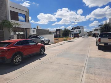 Residencial loretta 2 niveles vigilancia nueva