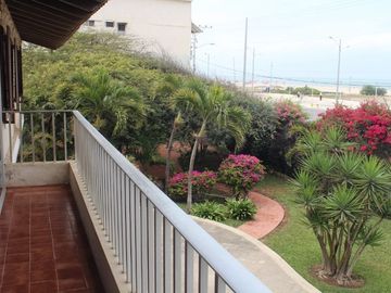 Se Vende Casa Frente al Mar en Playas