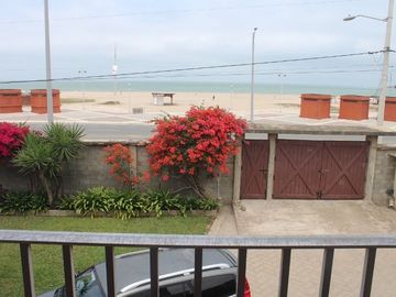 Se Vende Casa Frente al Mar en Playas