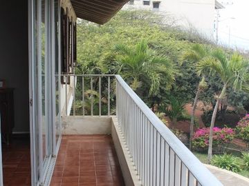 Se Vende Casa Frente al Mar en Playas