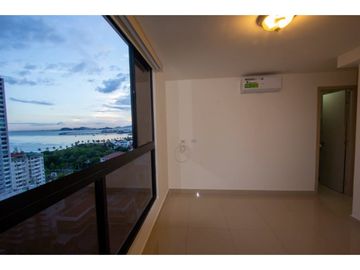 VENTA DE  APARTAMENTO EN AVENIDA BALBOA, PH BALBOA BAY