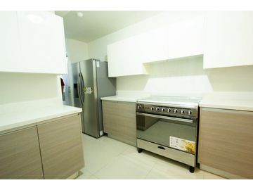 VENTA DE  APARTAMENTO EN AVENIDA BALBOA, PH BALBOA BAY