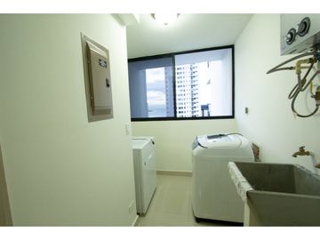 VENTA DE  APARTAMENTO EN AVENIDA BALBOA, PH BALBOA BAY