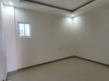 Rumah Baru Gress di Perumahan Wisma Permai Surabaya