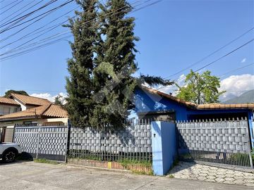 Casa en Venta en Simón González / Vicente Pérez Rosales