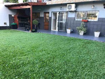 Chalet en venta en Villa Luzuriaga
