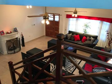 Chalet en venta en Villa Luzuriaga